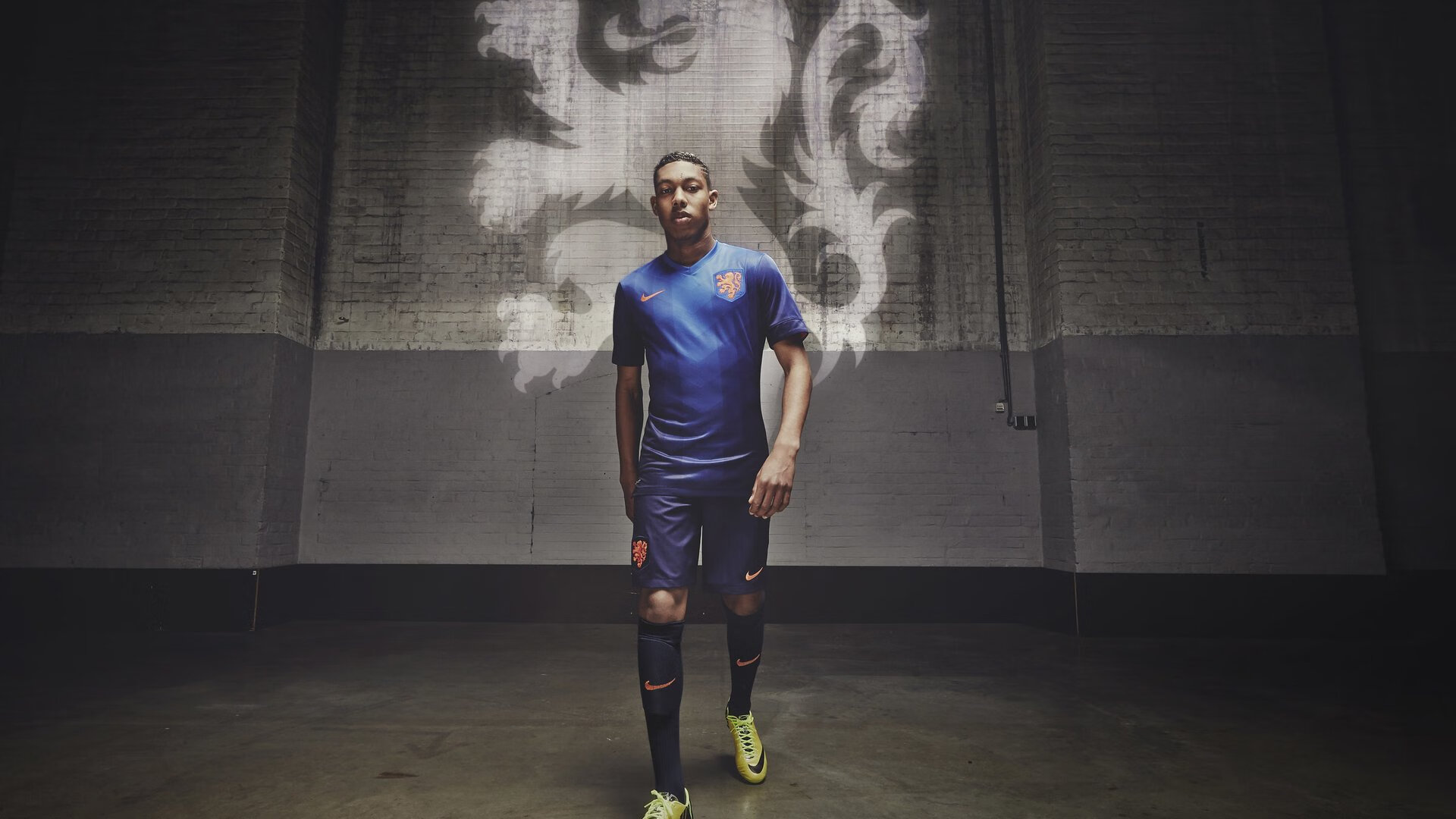 国足锋线新组合效果初显,国足锋线亚洲第一