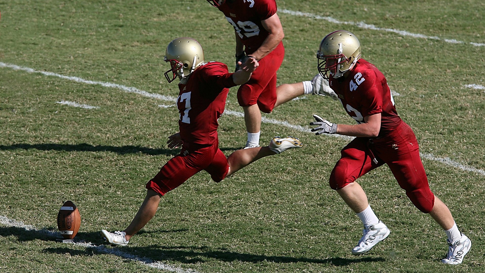 hth体育真人-中超球队中场组织能力提升明显，中超16支球队主场球场